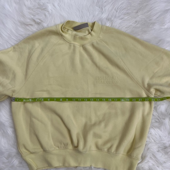 FEAR OF GOD ESSENTIALS
Yellow Crewneck Sweatshirt - Picture 7 of 11